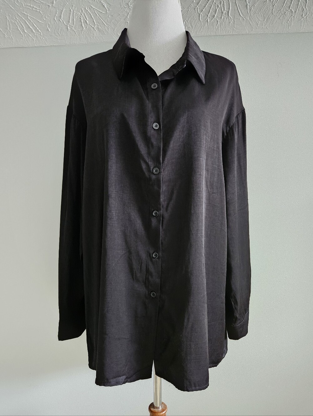 HYFVE | Black Classic Collared Long Sleeve
